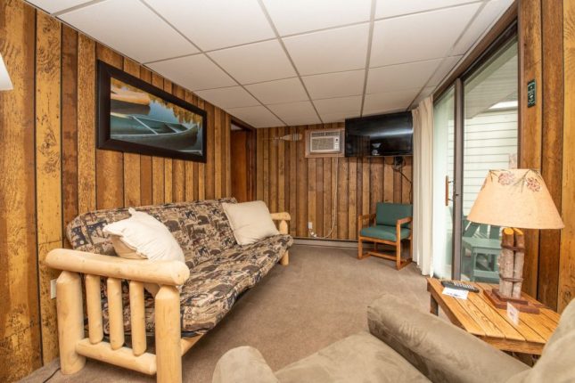 Shore Meadows LakeHouse Cabin 10 View LivingRoom