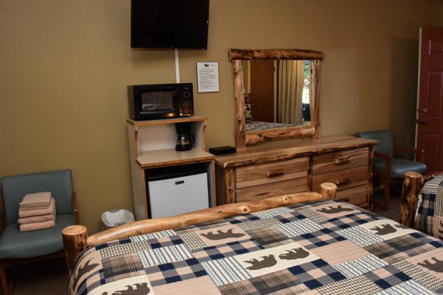 Cozy & Rustic Adirondack Lodging