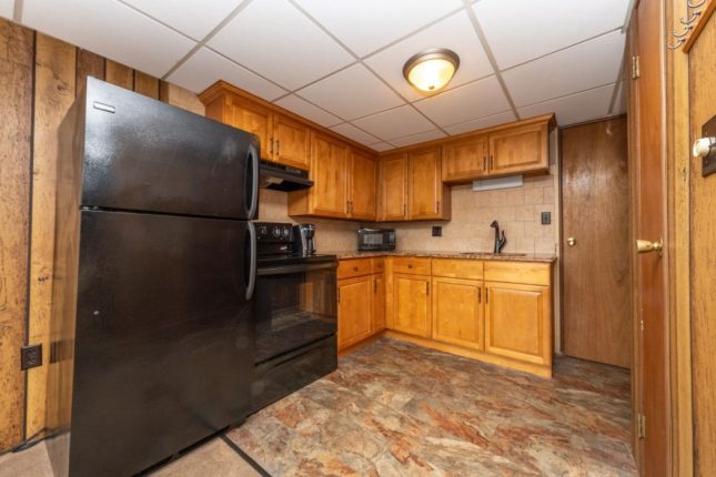 Shore Meadows LakeHouse Cabin 10 View Kitchen